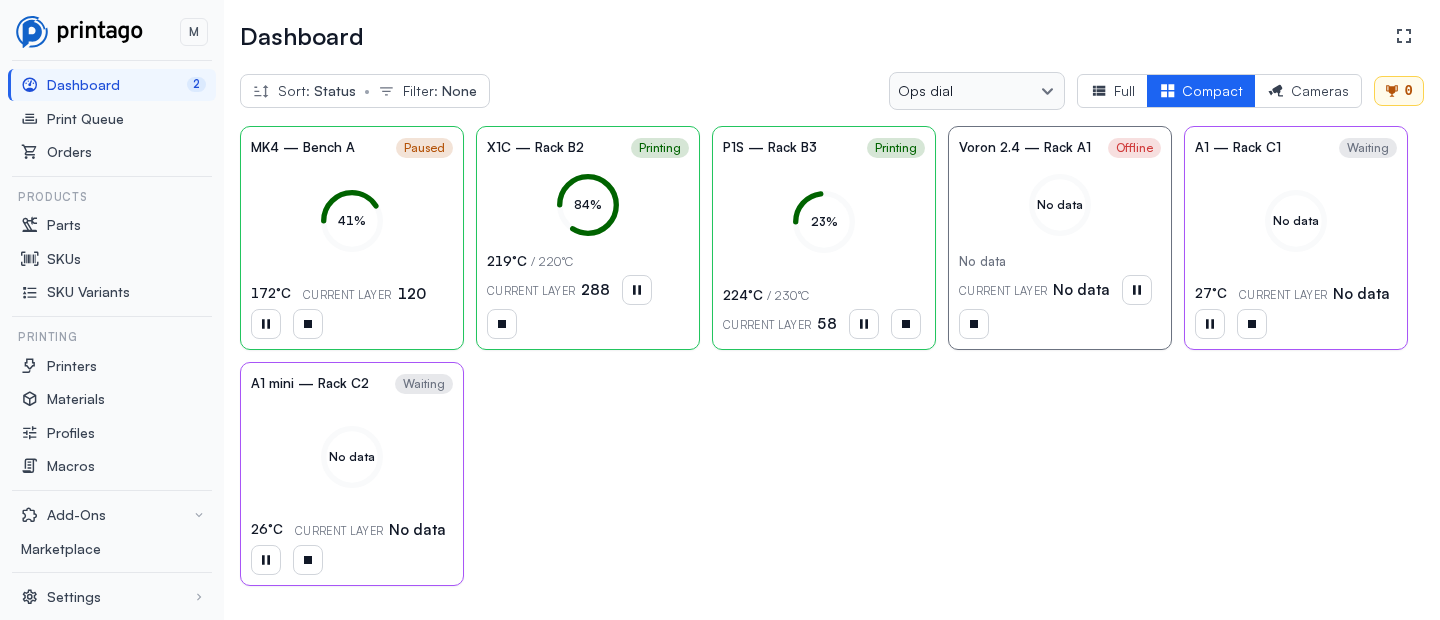 Dashboard rendering a custom saved card design with a progress dial, temperatures, current layer, and control buttons on every printer